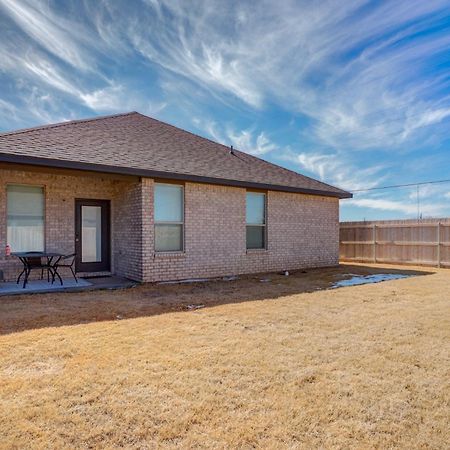 Entire House~ Spacious~ Prime Location~ Backyard Villa Lubbock Exterior photo