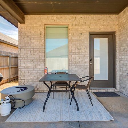 Entire House~ Spacious~ Prime Location~ Backyard Villa Lubbock Exterior photo